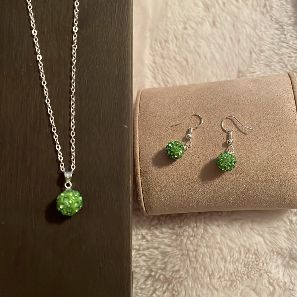 Necklace and pierced earring set of green crystal balls NIB.
